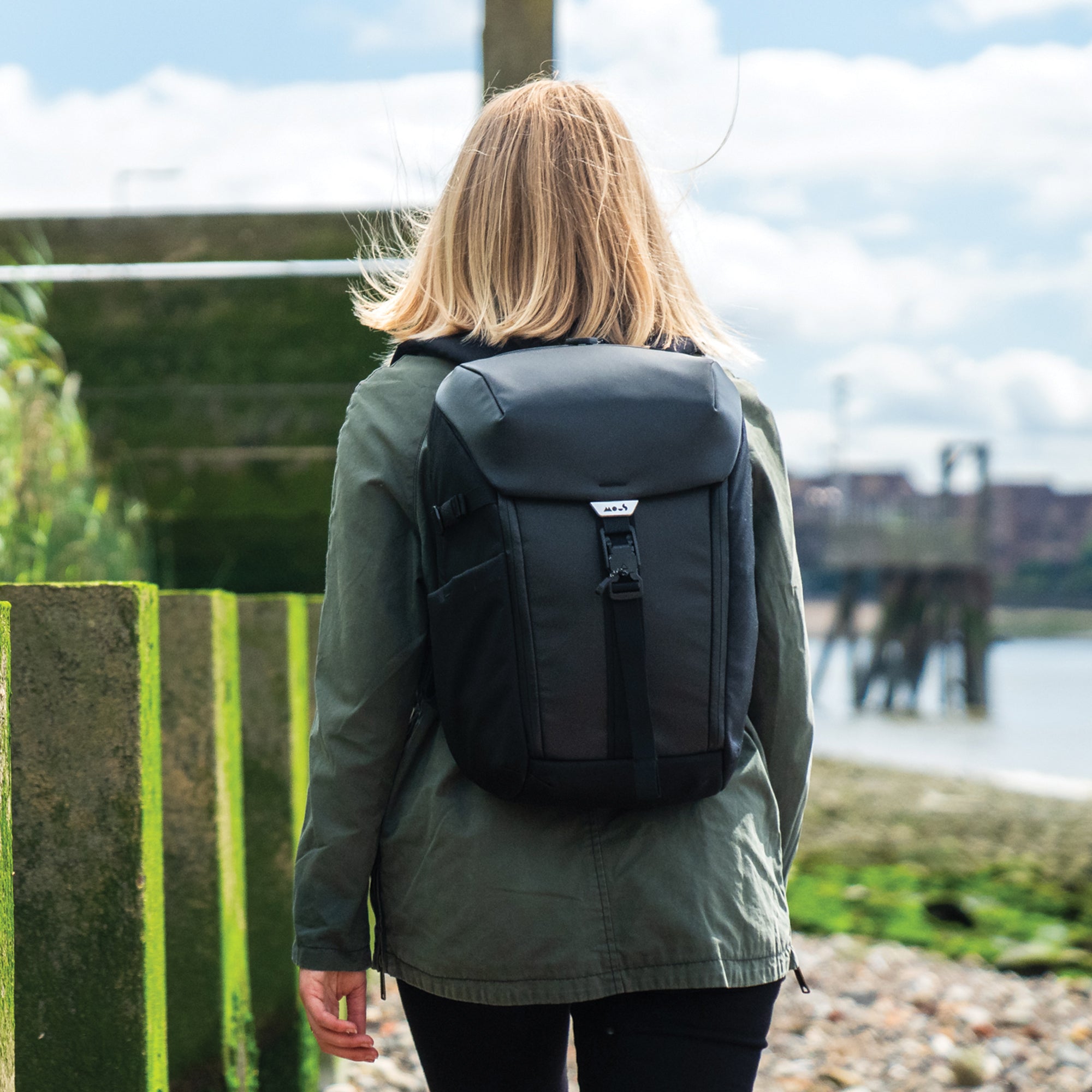 Lightweight commuter backpack online